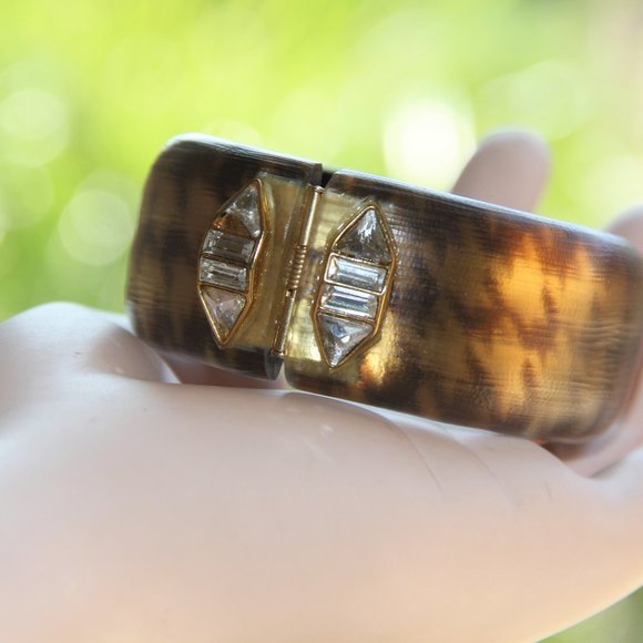 Alexis Bittar Houndstooth Lucite Crystal Bangle - Picture 12 of 13